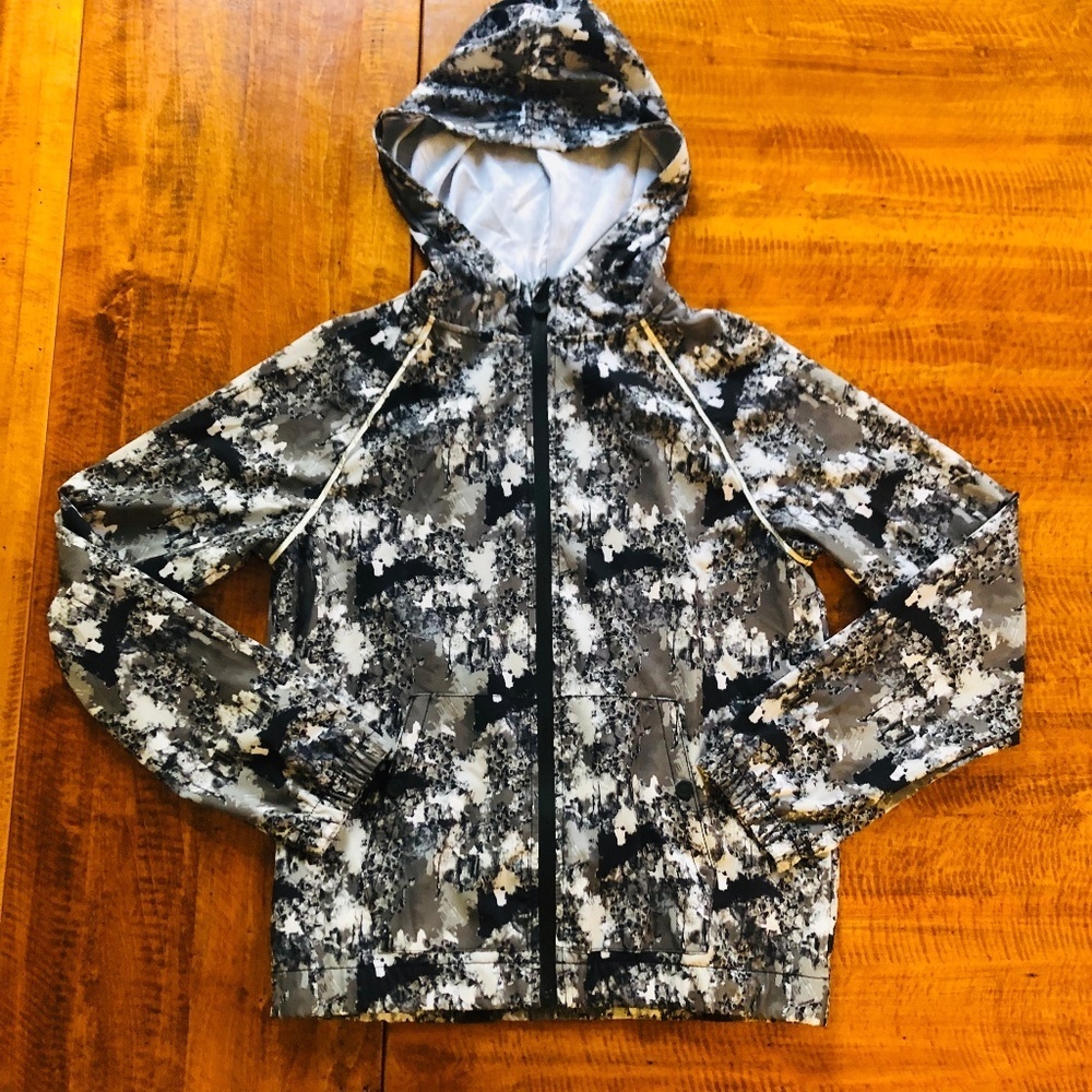 NWOT ❤️ Hunter - Grey Digital Camo Hooded Wind Jacket - YXL